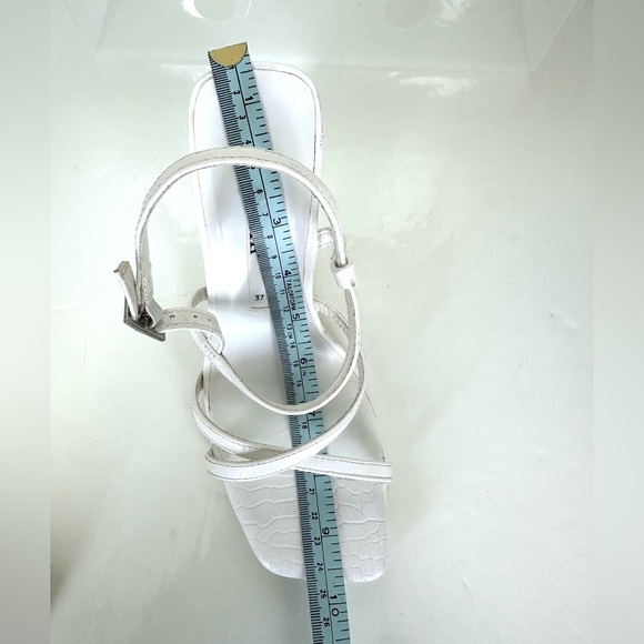 Zara White Strappy Block Heels - Picture 10 of 11